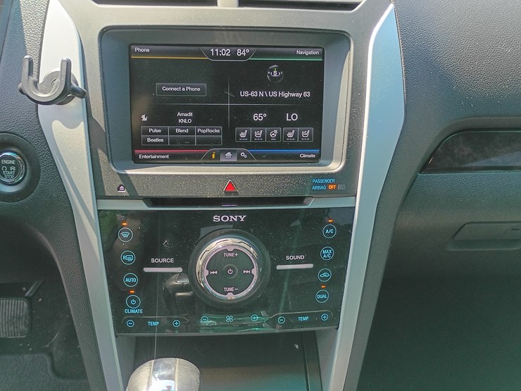 2013-ford-explorer-image-76