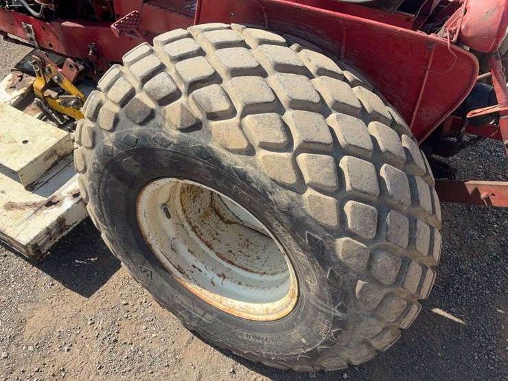interntional-184-2wd-tractor-image-5