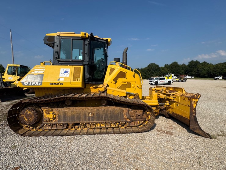 2017-komatsu-d61-image-4