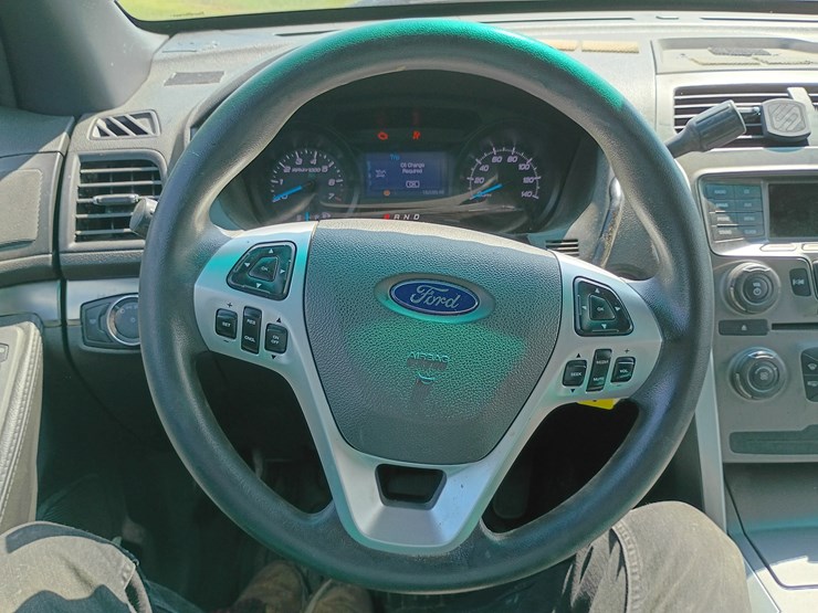 2014-ford-explorer-image-42