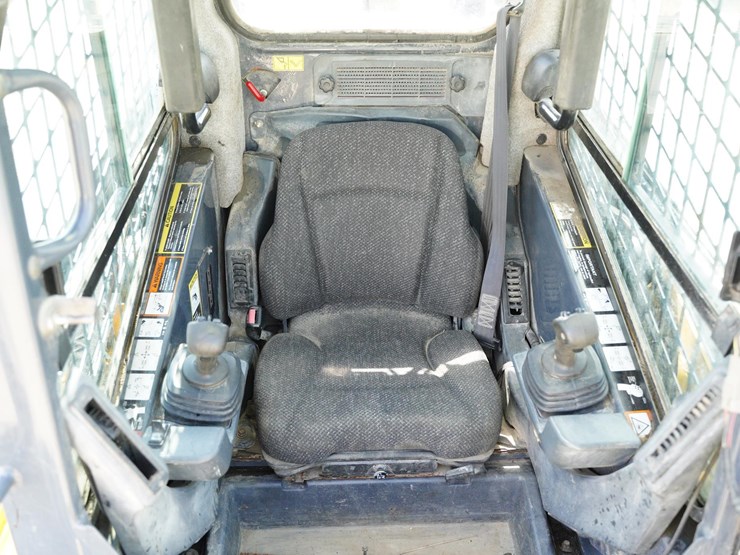 2015-deere-333e-image-27