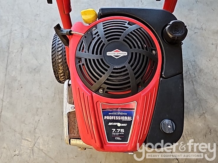 troy-bilt-pressure-washer-6.75-ft-lbs-torque-90cc,-200-max-psi,-engine-briggs&stratton-image-9