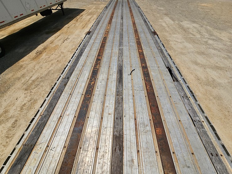 2011-great-dane-48'-x-102"-image-55