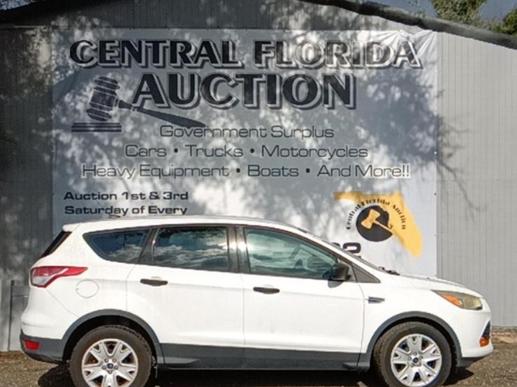 2015-ford-escape-image-1