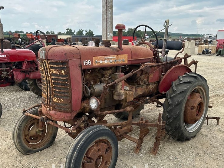 947---farmall-138-(sn#-4203)-image-1