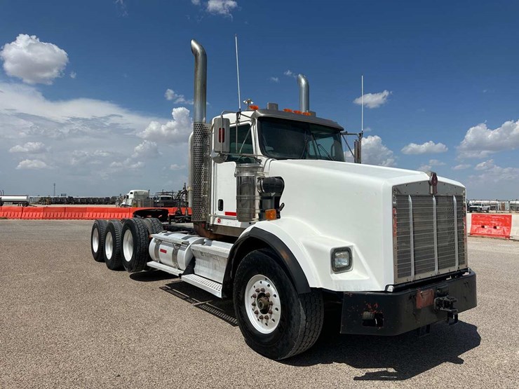 2008-kenworth-t800-image-3