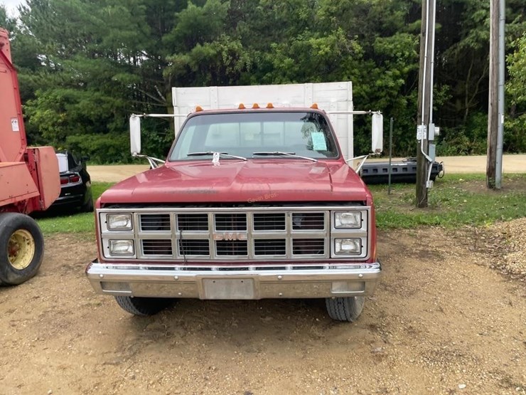 1982-gmc-sierra-3500-image-3
