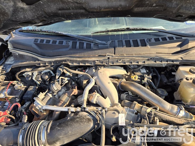 2022-ford-f350-xl-image-25