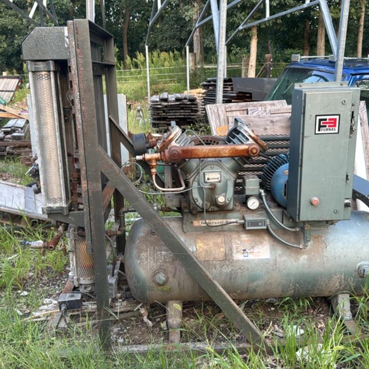 #138 • Ingersoll Rand Air Compressor