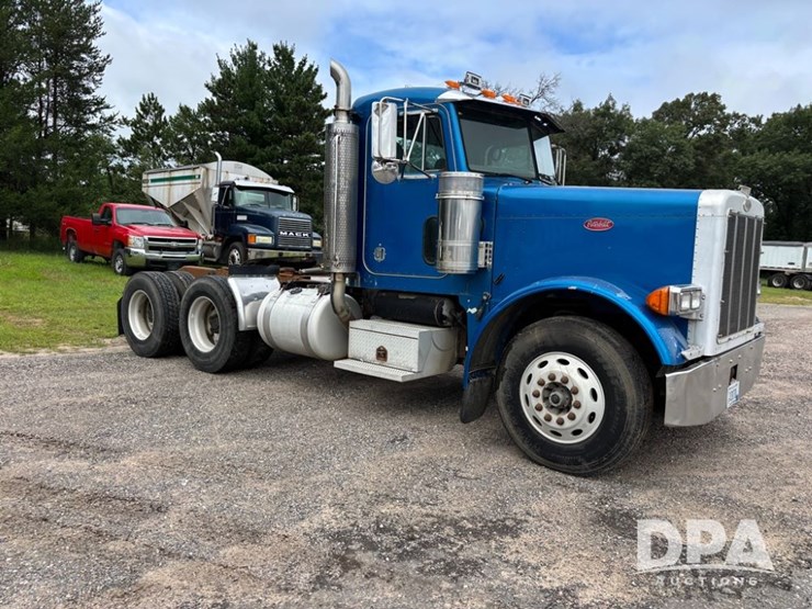 2002-peterbilt-379-image-21