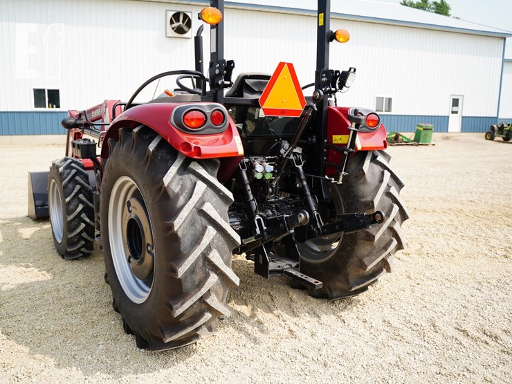 2022-case-ih-farmall-75a-image-26
