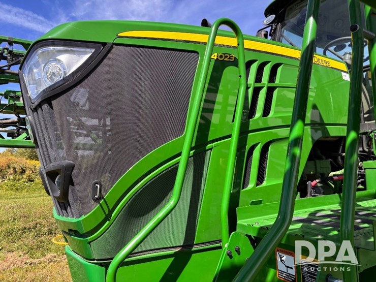 2020-john-deere-r4023-image-41