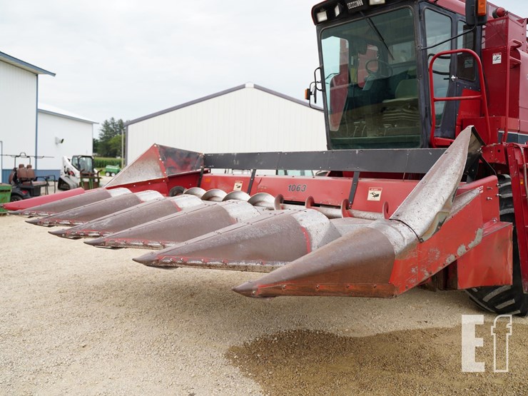case-ih-1063-image-1