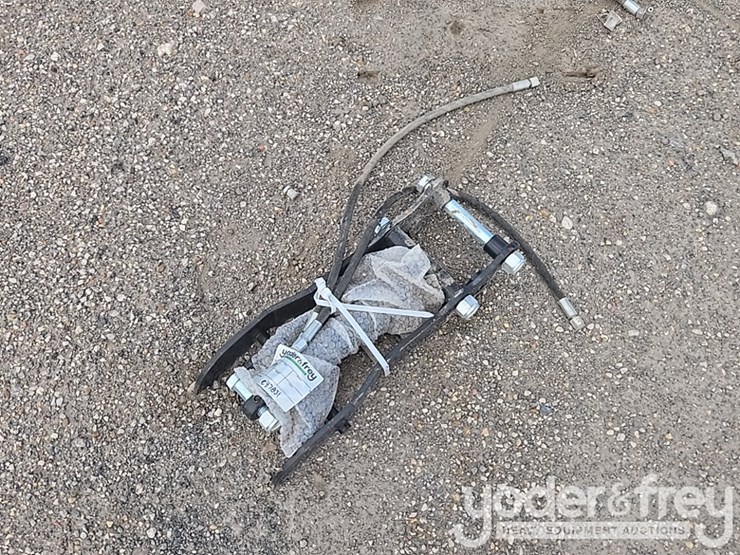 unused-miva-hydraulic-thumb-to-suit-1-3-ton-excavator,-pin-diameter-1"-image-1