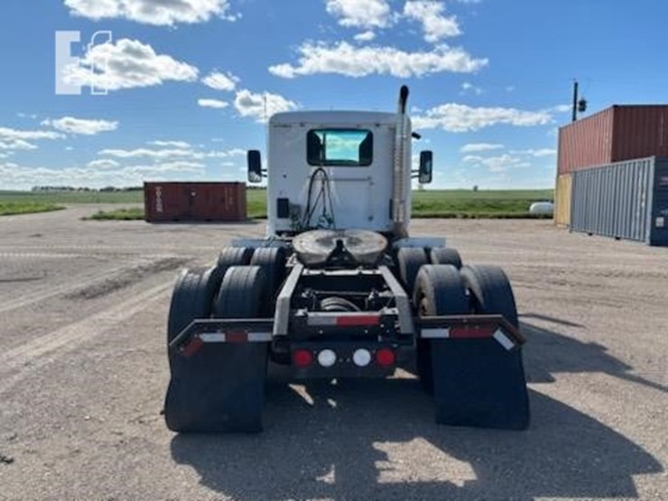 2016-kenworth-t680-image-4