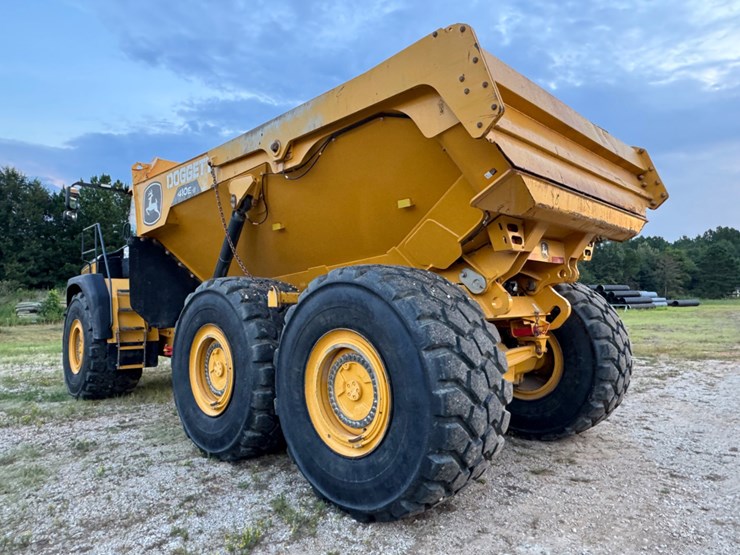 2022-deere-410e-image-7