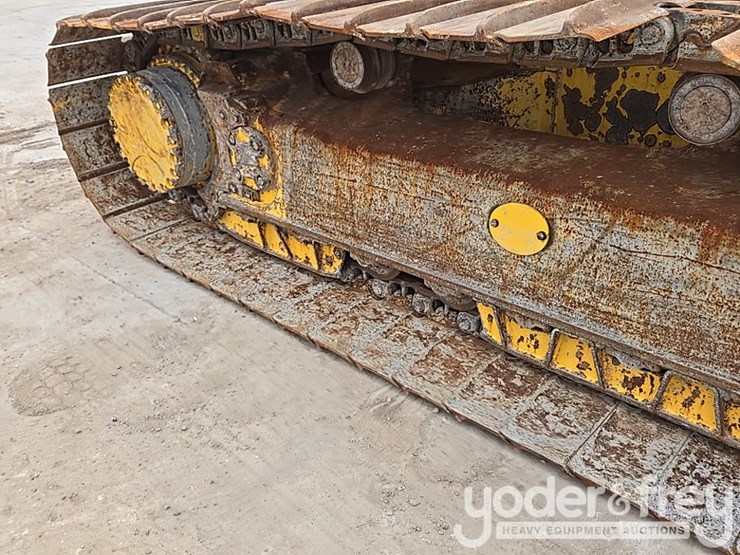 2020-komatsu-d61px-24-image-24