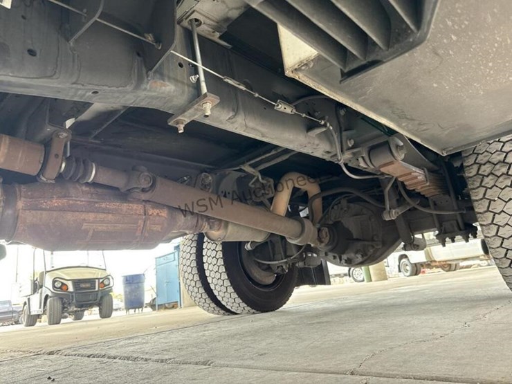2008-ford-f550-image-23