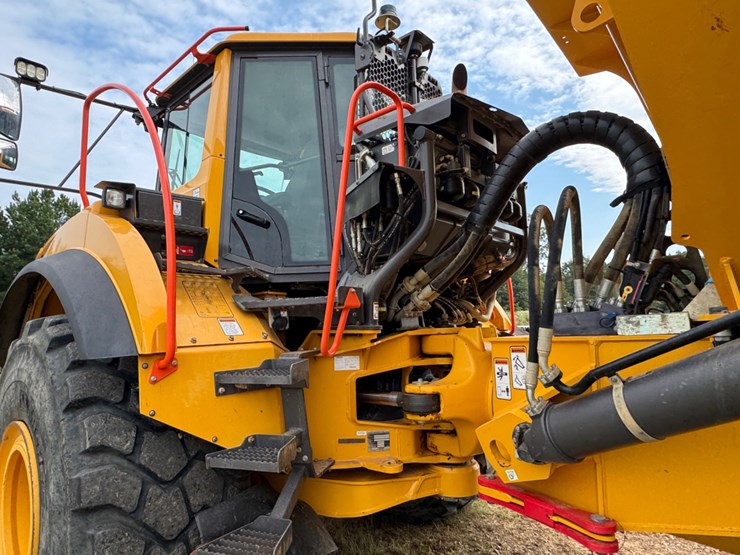 2021-volvo-a40g-image-7