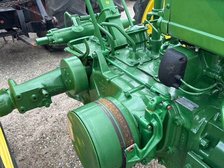 john-deere-b-image-6