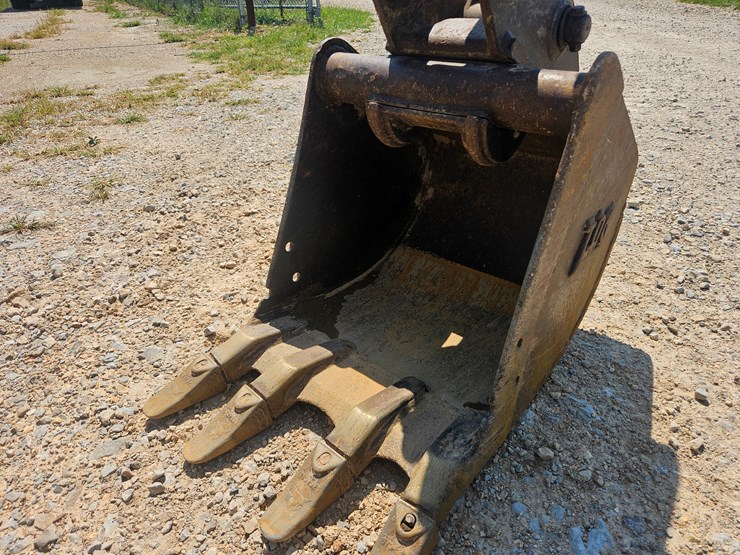 bobcat-325-image-76