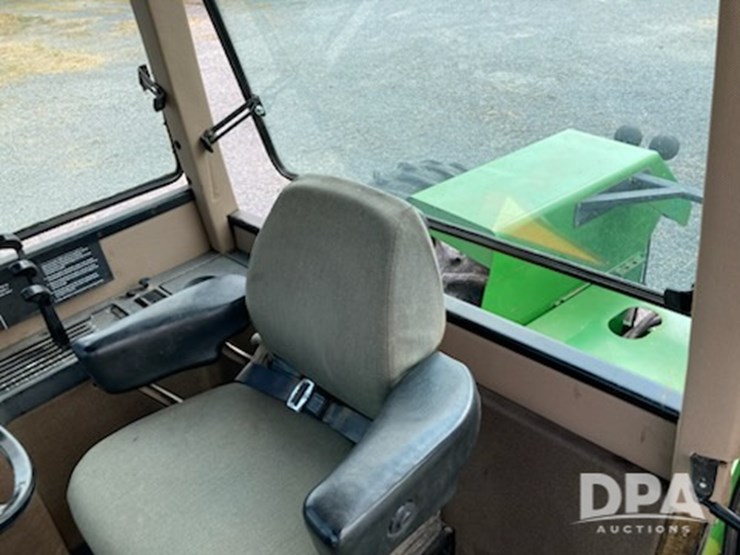 1990-john-deere-8560-image-11
