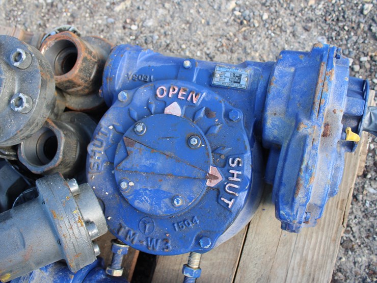 #1033-•-assorted-valves-image-3