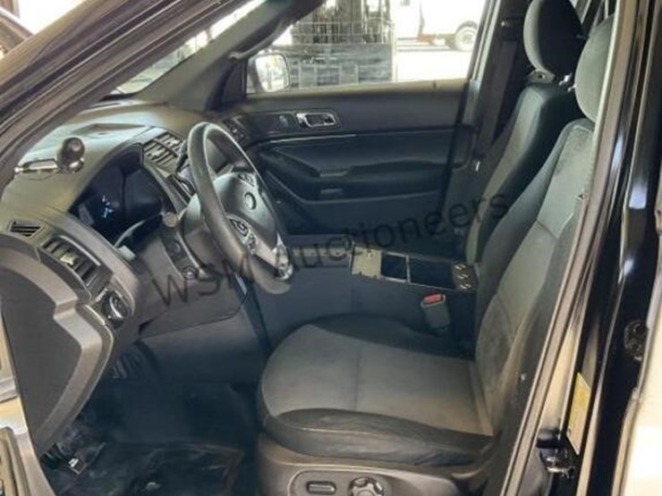 2014-ford-explorer-image-22