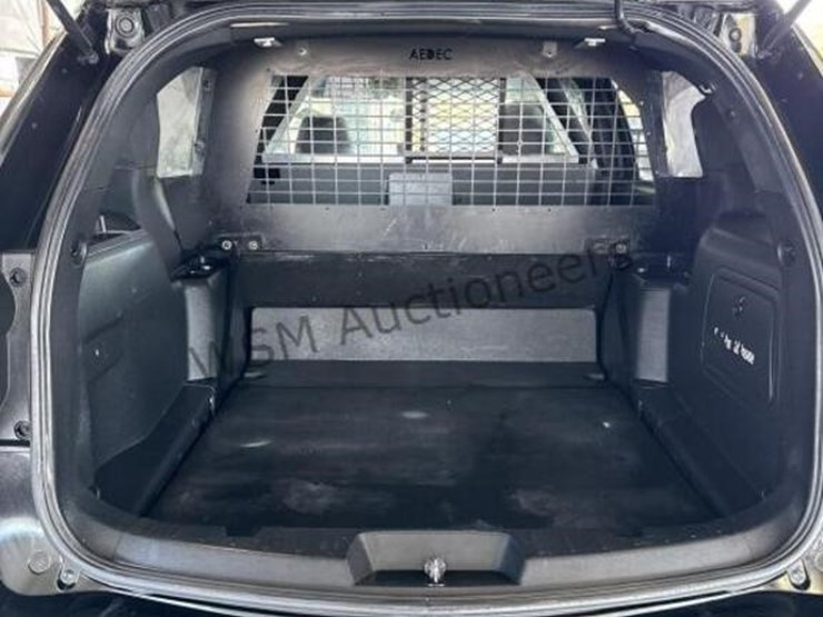 2017-ford-explorer-image-9