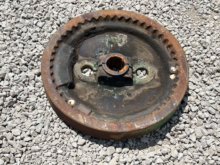 john-deere-model-g-flywheel-image-5