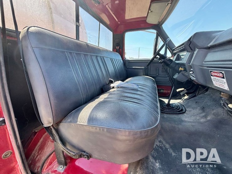 1992-ford-f700-image-68