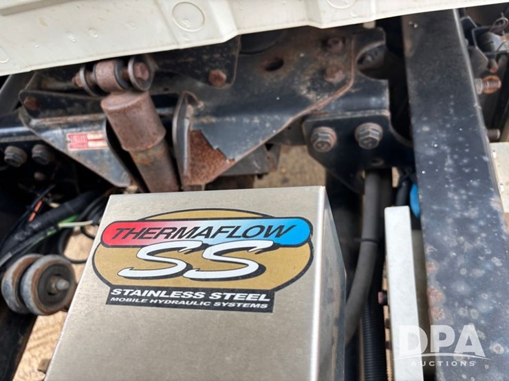 2013-international-durastar-4400-image-52