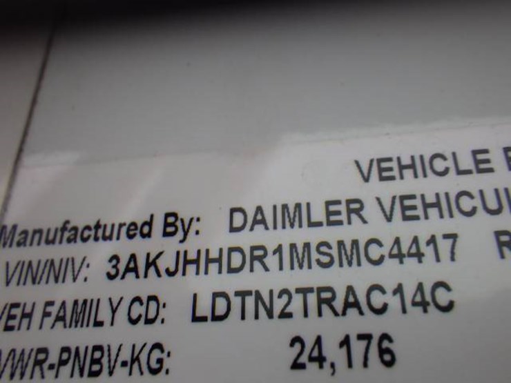 2021-freightliner-cascadia-126-image-13
