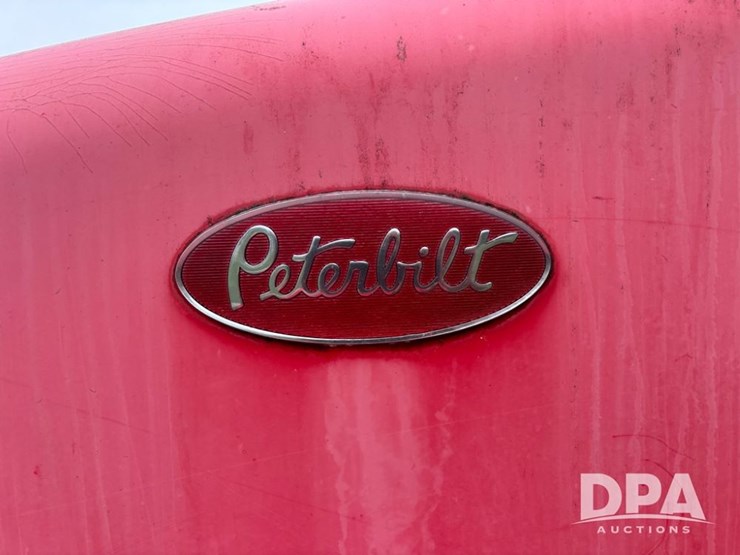 2002-peterbilt-330-image-21