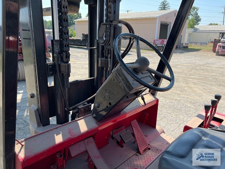 cat-15000#-model-150d5-propane-forklift.-forks:-5'-long-by-6"-wide-by-2-1/2"-thick.-lifting-height-image-15