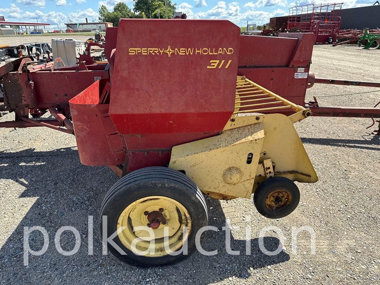 new-holland-311-image-4