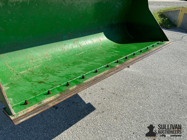 2023-john-deere-6r-140-image-15