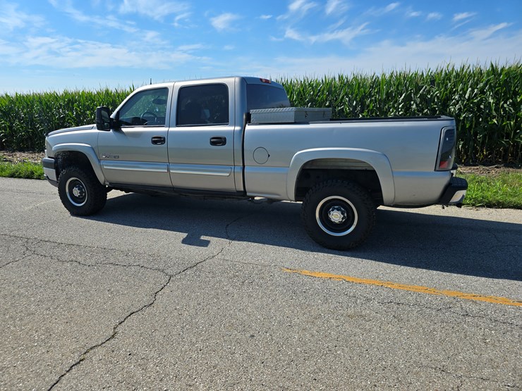 2003-chevrolet-2500-image-14