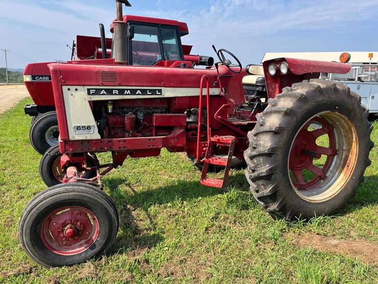 farmall-656-image-4