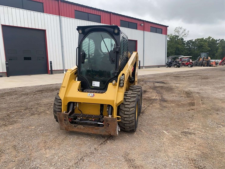 2023-caterpillar-236d3-image-2