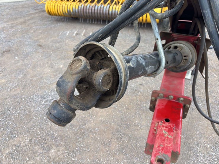 2011-new-holland-fp240-image-21