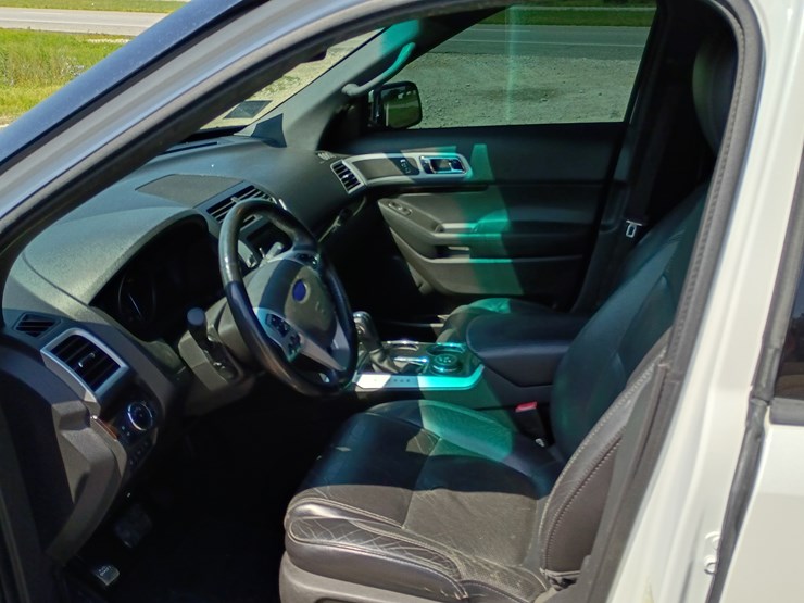 2013-ford-explorer-image-89