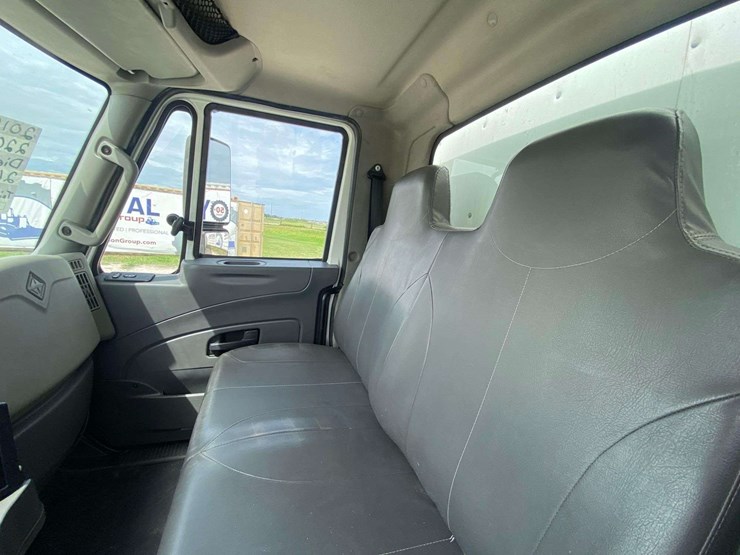 2015-international-durastar-4300-image-29