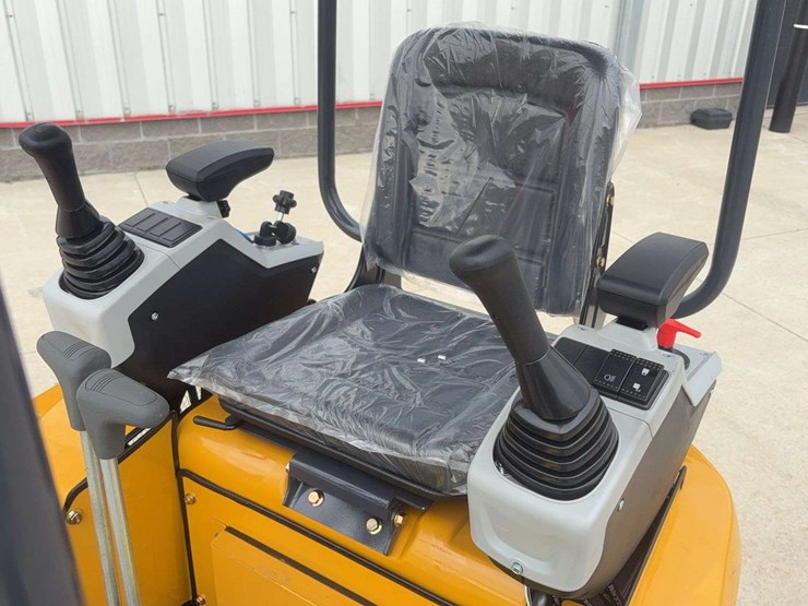 sdlanch-sdle20-mini-excavator-image-16