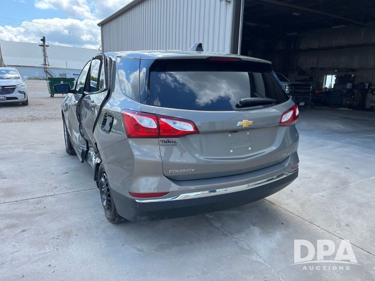 2018-chevrolet-equinox-lt-image-13