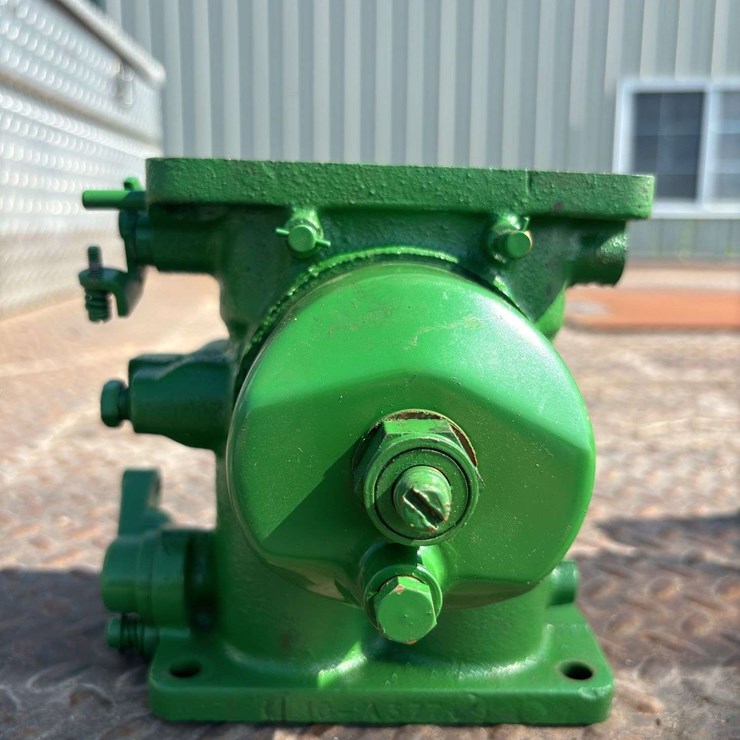 John Deere 720/730 Carburetor