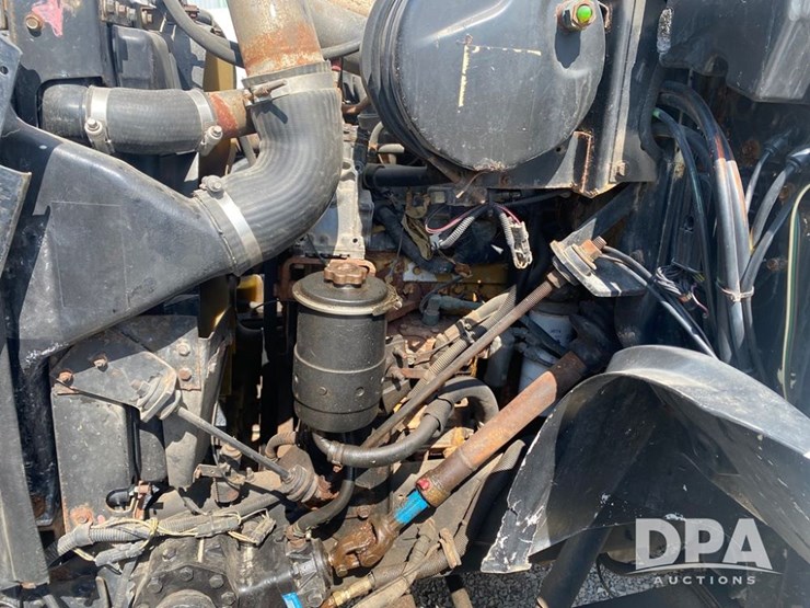 2003-ihc-8100-dry-tender-truck-(pz13790,-unit-25275)-image-5