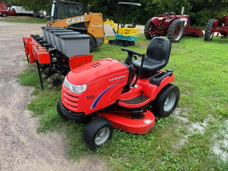simplicity-conquest-23hp-lawn-mower-image-3