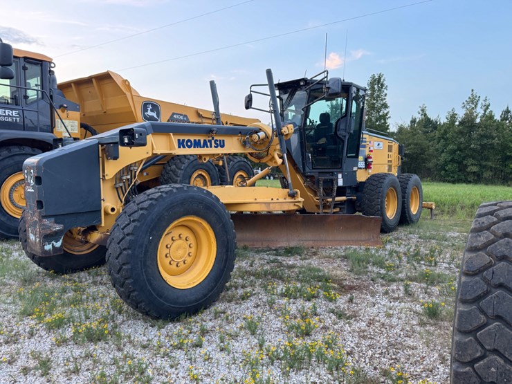 2012-komatsu-gd655-5-image-1