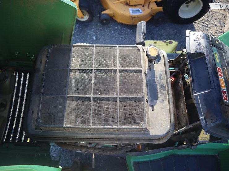 john-deere-345-image-22